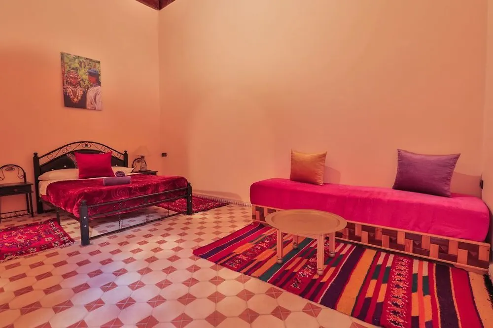 אסאוירה Riad L'Authentique